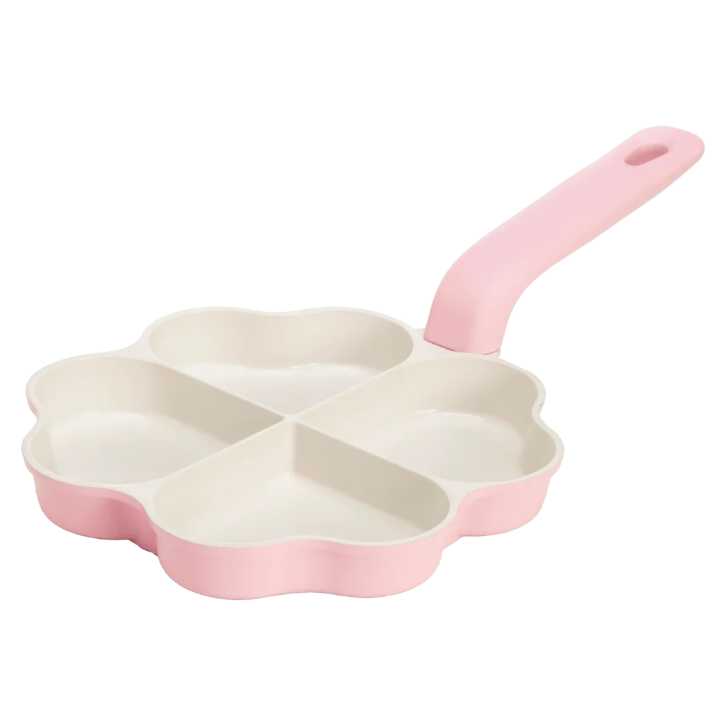 Beautiful 10-inch Enameled Cast Iron Heart Skillet – Pink Champagne — close-up detail of design and finish