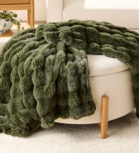 BHG FAUX FUR THR VD