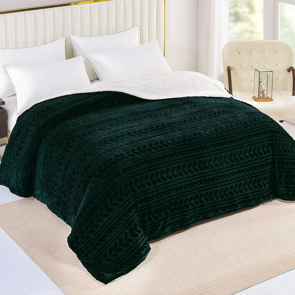 Exclusivo Mezcla King Size Flannel Fleece Blanket, Super Soft 3D — close-up detail of design and finish