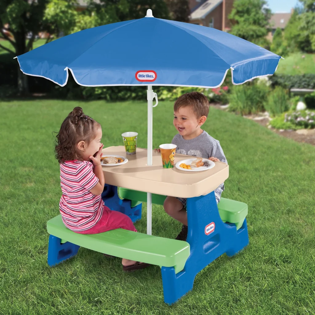 Little Tikes Outdoor Portable Kids Picnic Table with Umbrella Blue Green — close-up detail of design and finish