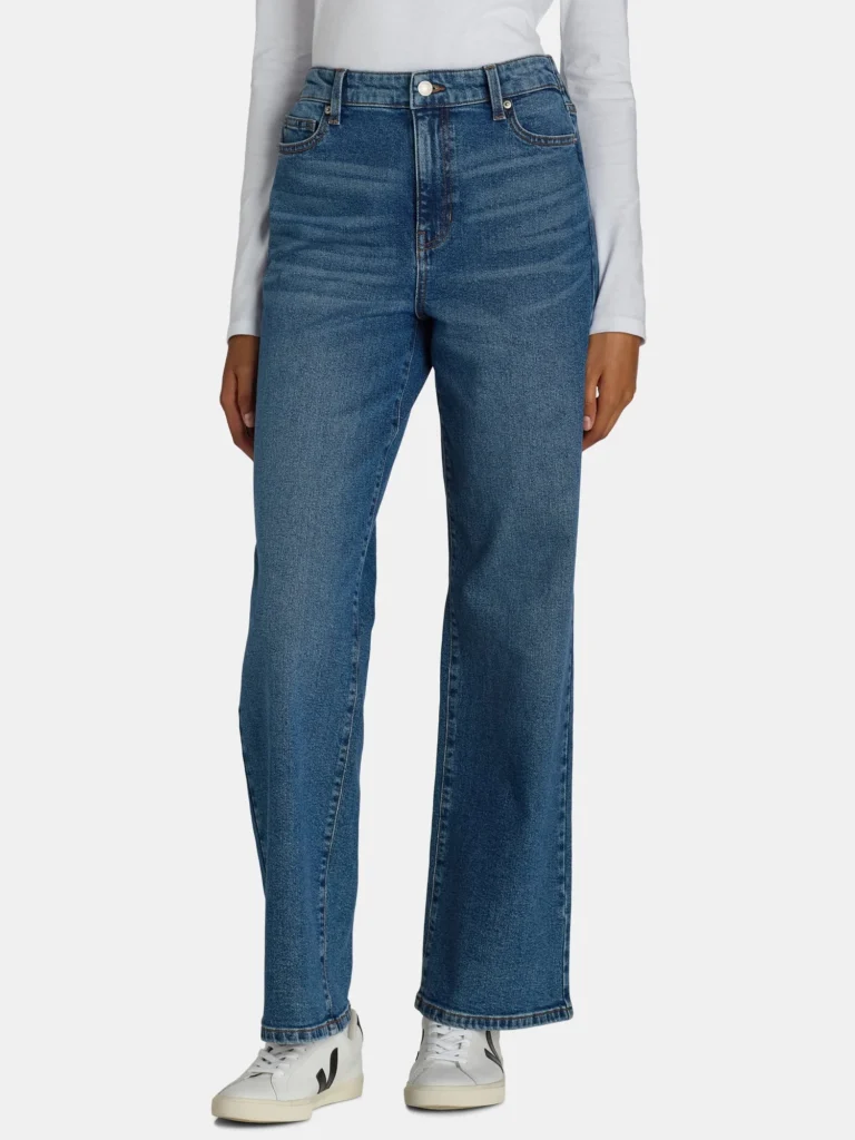 No Boundaries Women’s Extra Baggy Jeans – 32-Inch Inseam Comfort — alternate angle showing full product