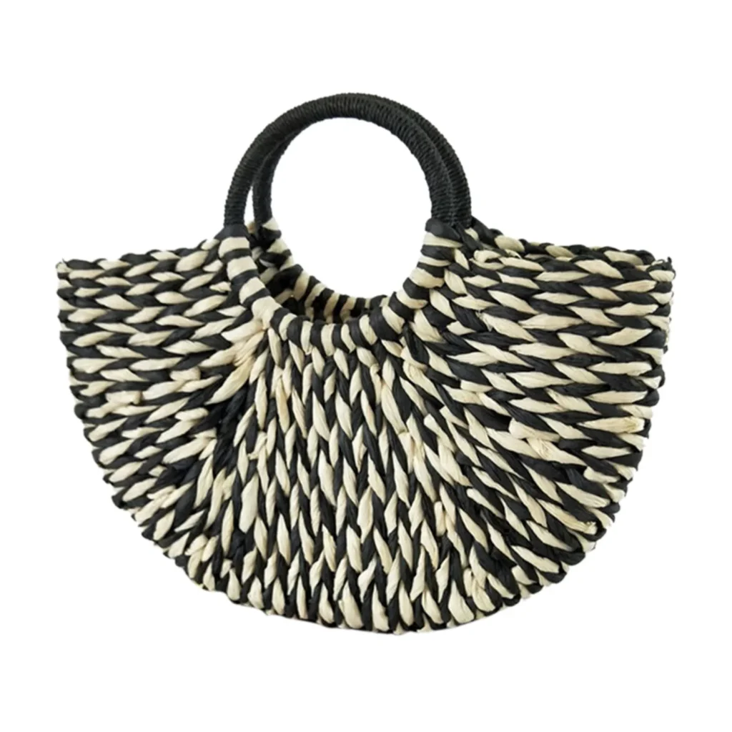 Packed Party Scalloped Flap Straw Bag – Elegant Chain Strap β close-up detail of design and finish