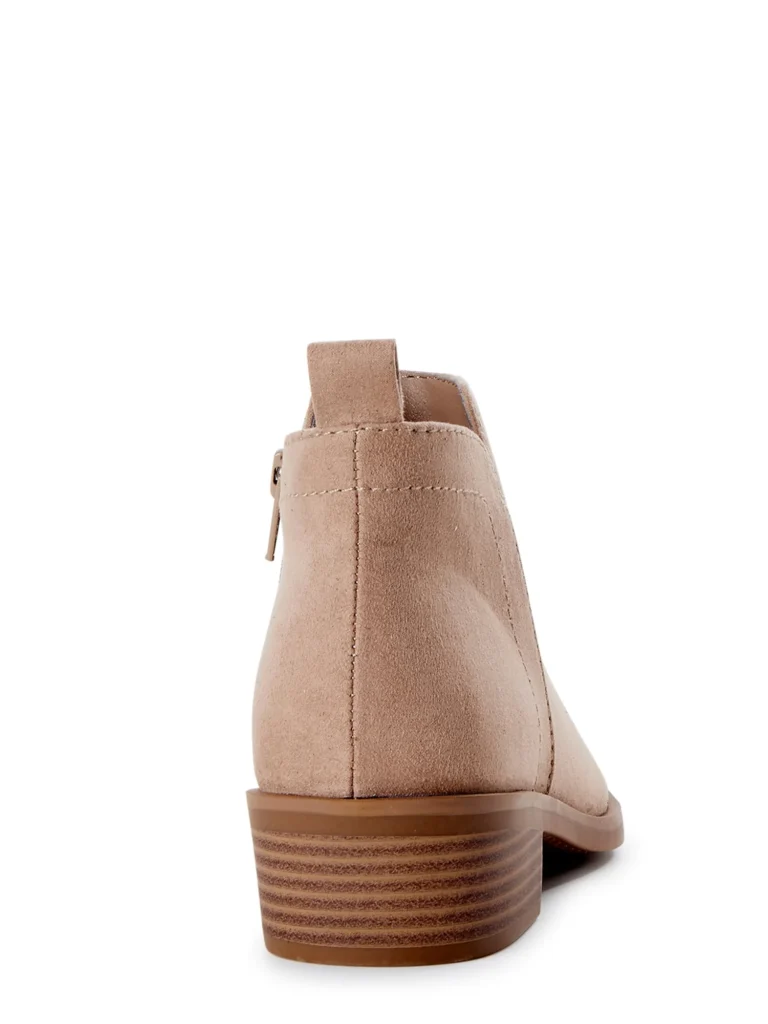 Time and Tru Women’s Waterproof Classic Rainboots – All-Weather Style β close-up detail of design and finish
