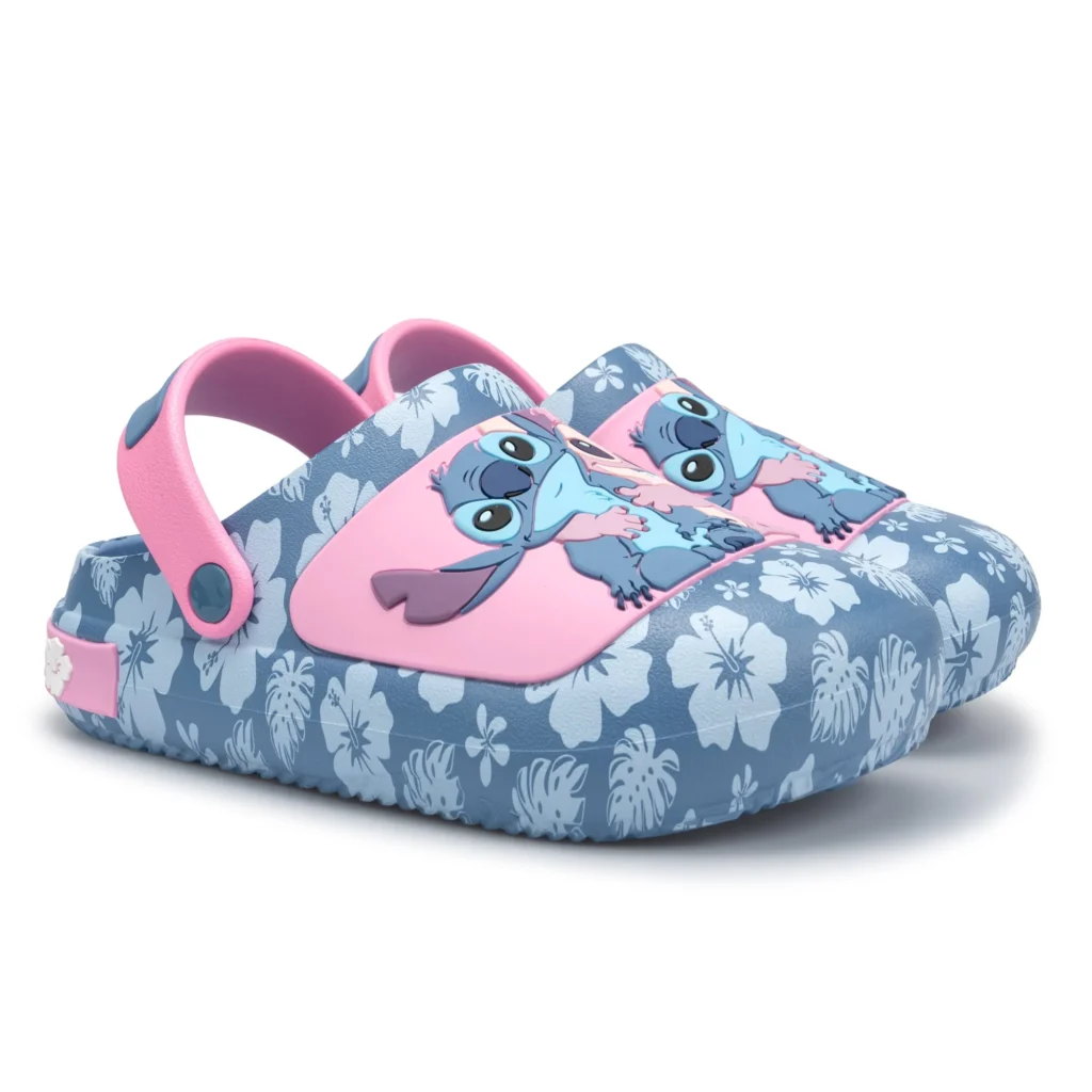 W LIC Comfort Stitch Clog – Everyday Slip-On Design β close-up detail of design and finish