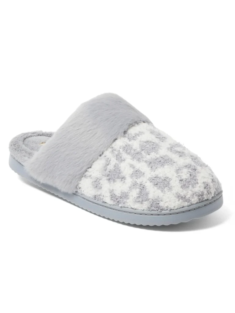 Dearfoams Cozy Comfort Women’s Scuff Slipper – Plush Faux Fur β close-up detail of design and finish